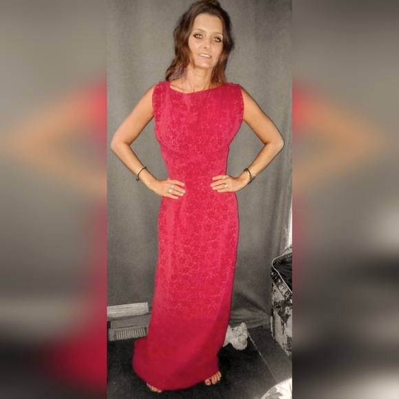 1950s very elegant formal floor length evening gown it's absolutely gorgeous - Picture 1 of 3